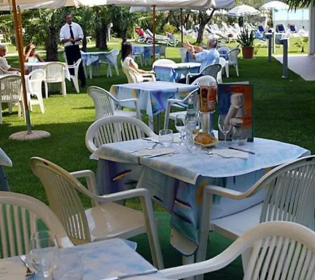 Otel Piccolo 4*