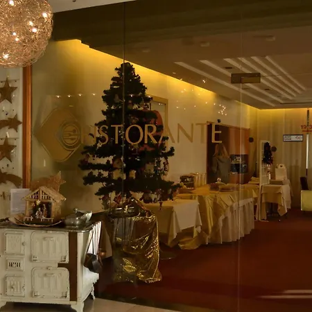 Otel Piccolo Torbole Sul Garda