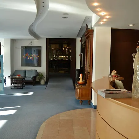 Piccolo Otel Torbole Sul Garda